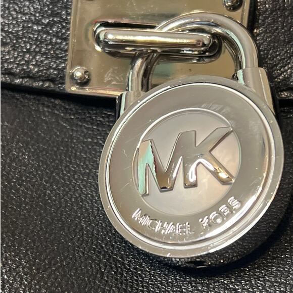 Michael Kors Hamilton Saffiano Bag Black - Picture 6 of 12